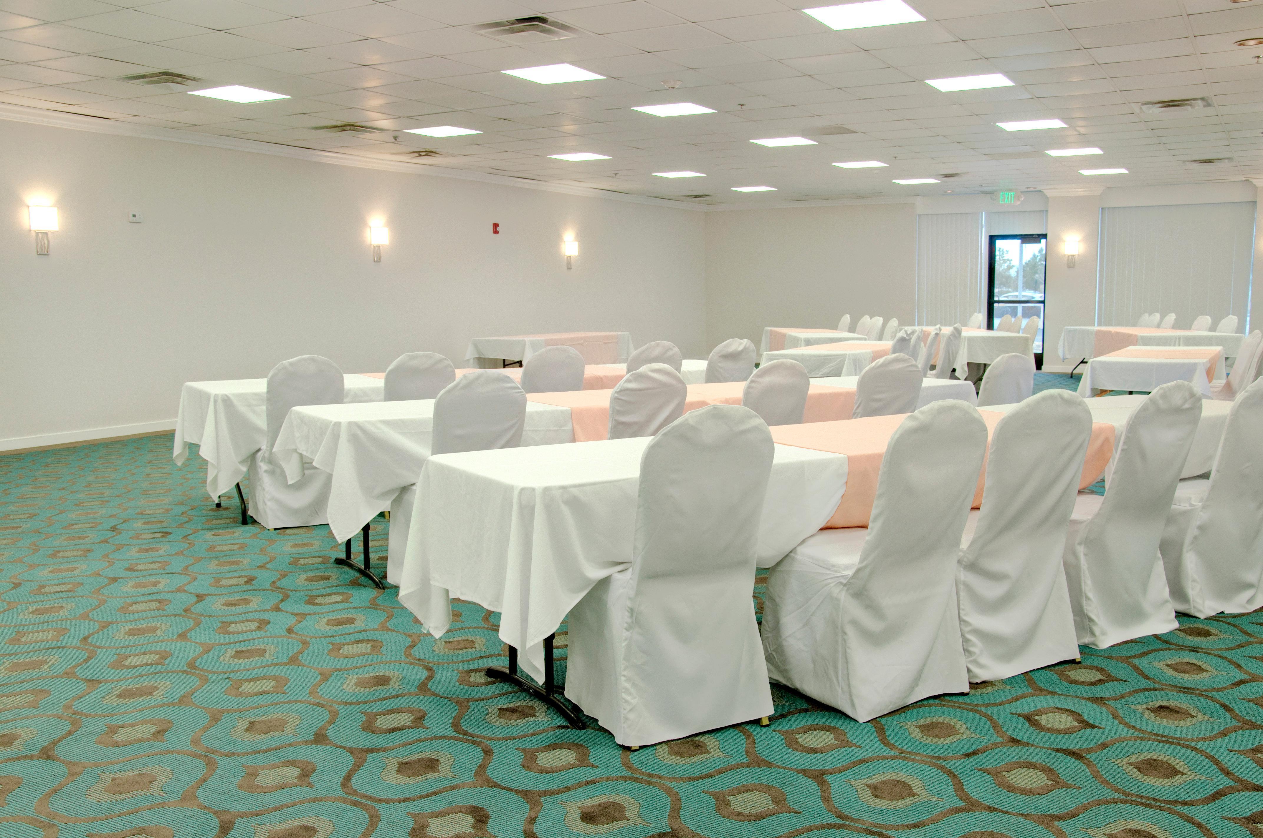 Holiday Inn Victorville By Ihg Exterior foto